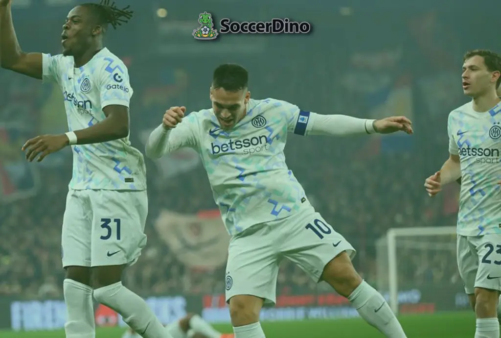 Inter win away at Genoa and move up to first place in Serie A
